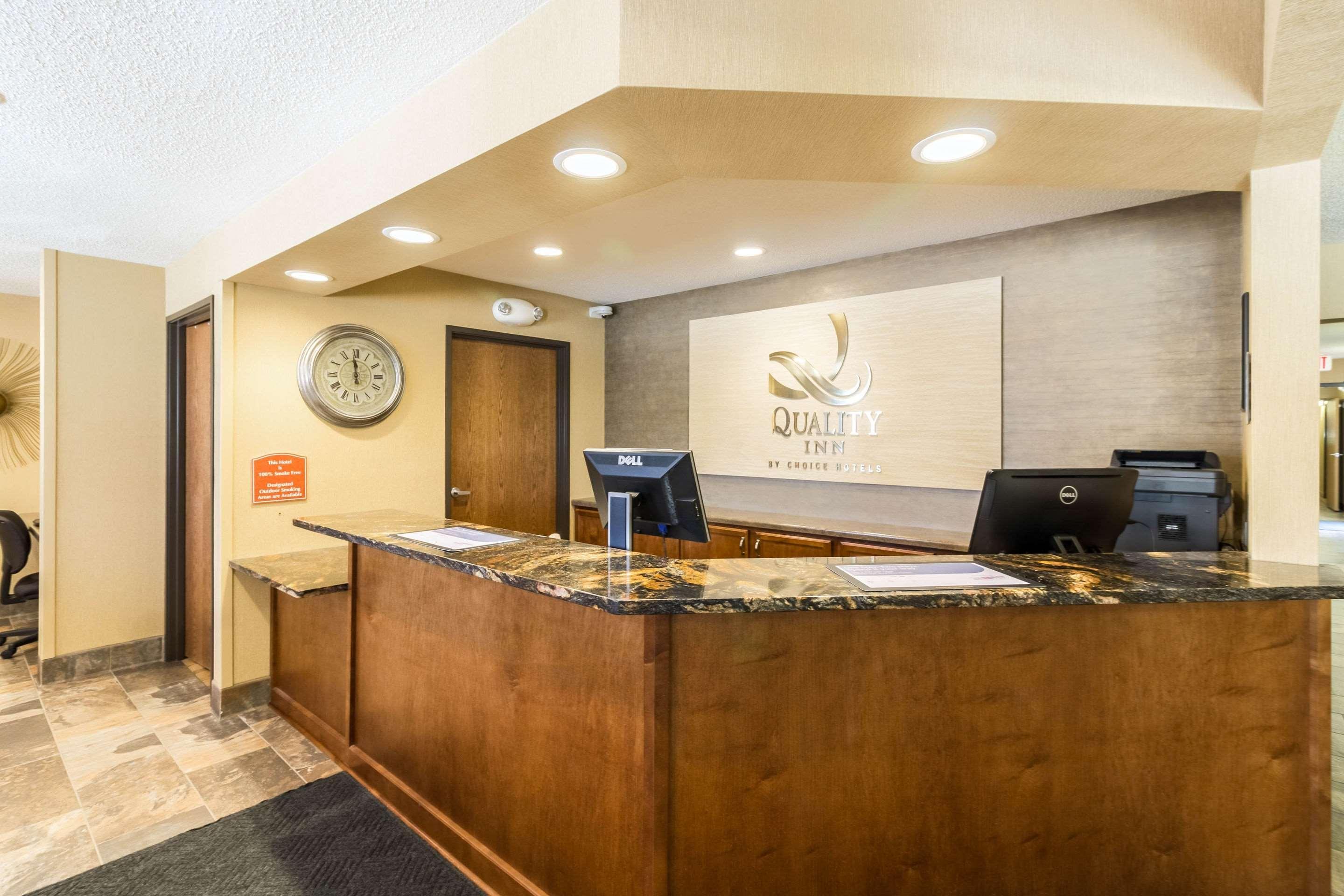 Quality Inn Marshall Mn Near University Eksteriør bilde